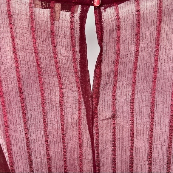 Large MNK Burgundy Red Sheer Blouse Beaded Accent Cap Sleeve Boat Neck - Picture 7 of 9